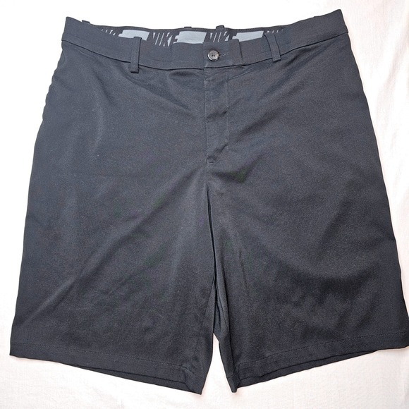 Nike Golf Shorts Mens Black Flat Front Lightweight Athletic Activewear - Picture 1 of 4